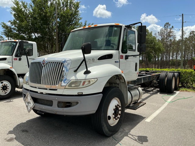 2014 Inernational 4400 6x4 Cab and Chassis (Inoperable)