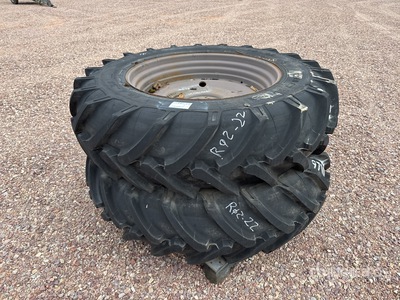 Quantity of (2) Mitas 18,4 -38 F Roues Räder