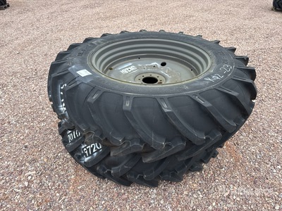 Quantity of (2) Mitas 18,4 -38 F Roues Räder