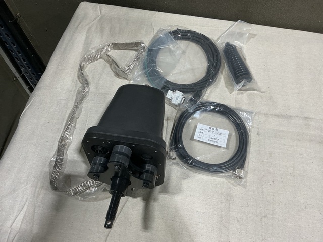 (2) Icom AH-740 Mobile HF Auto-Tune Antennas (2) Icom AH-740 Mobile HF Auto-Tune Antennas