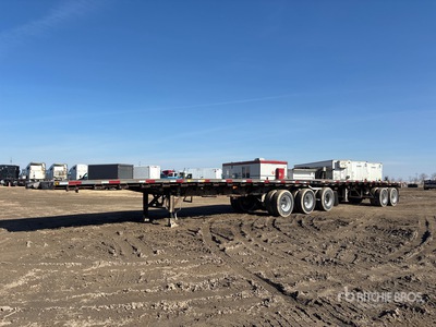 2012 Manac 32 ft Tri/A Super B-Train Lead Flatbed Trailer
