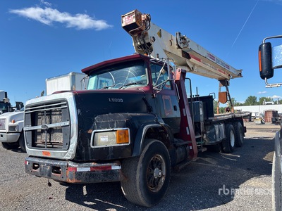 Terex Stinger Straight Boom on 1995 Ford LTS9000 6x4 Ciężarówka z wysięgnikiem (Inoperable)