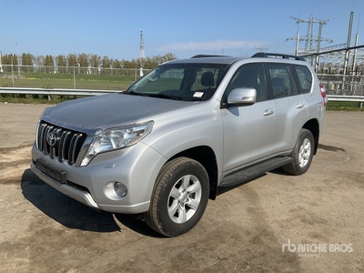 2014 Toyota Land Cruiser150 4WD を見 SUV