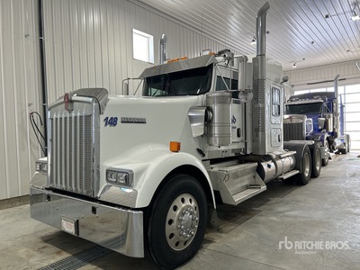 2019 Kenworth W900L T/A Sleeper Truck Tractor