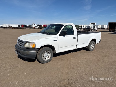 2001 Ford F-150 XL 4x2 Pickup