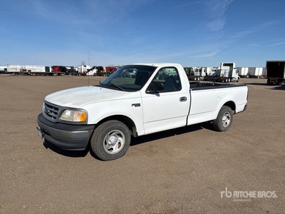 2001 Ford F-150 XL 4x2 Pickup