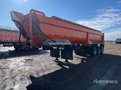 2013 Midland 35 ft Tri/A End Dump Trailer