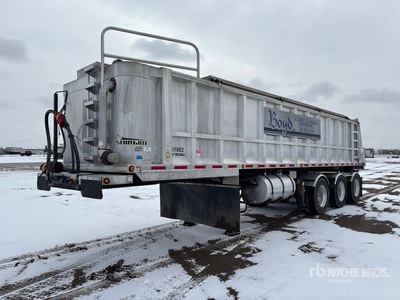 2012 Stargate 35 ft Tri/A End Dump Trailer