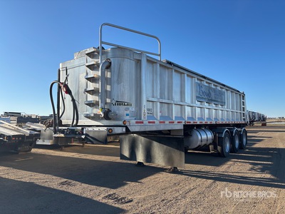 2012 Stargate 35 ft Tri/A End Dump Trailer