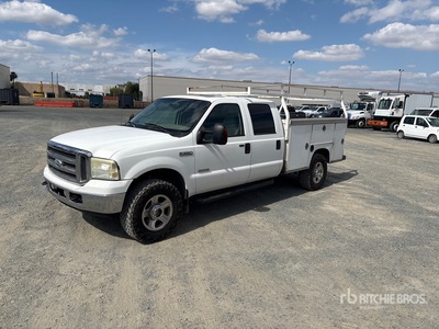 2007 Ford F-350 Lariat 4x4 Crew Cab Utility Truck