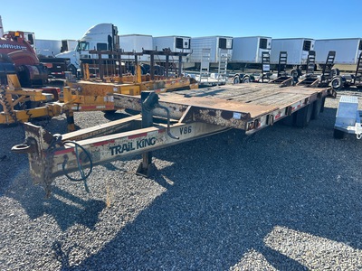 1998 Trail King TK40LP 26 ft T/A Remolque caja abierta