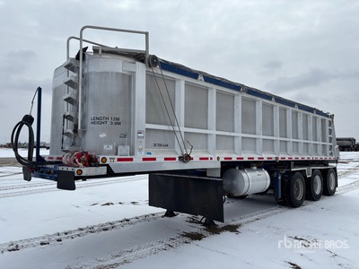 2006 Stargate 35 ft Tri/A Remolque banera