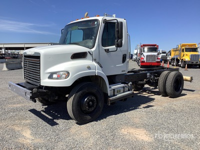 2012 Freightliner MM106042S 4x2 Cab and Chassis