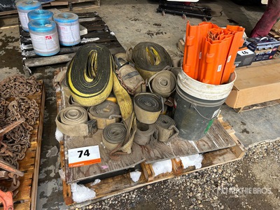 Quantity of (1) Pallets of Quantity of Straps Pièces divers