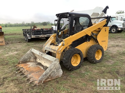 Cat 262D3 High Flow Schranklader