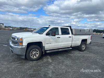 2016 Chevrolet Silverado 3500HD 4x4 Crew Cab Pickup