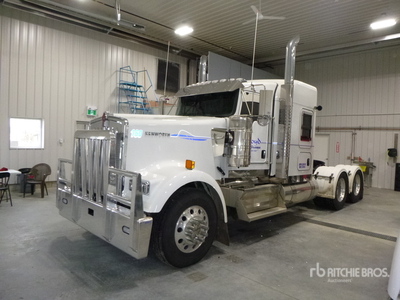 2025 Kenworth W900 T/A Sleeper Truck Tractor