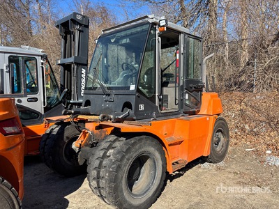 2021 Doosan D80S-7 16200 lb Pneumatic Tire Forklift
