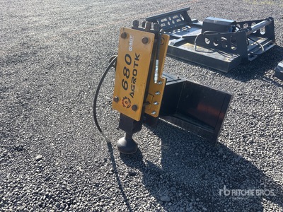 2022 Agrotk PD680-PZ أداة دق العمود