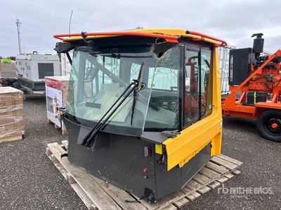 6 ft Cab from 30G Volvo rock truck Cabina