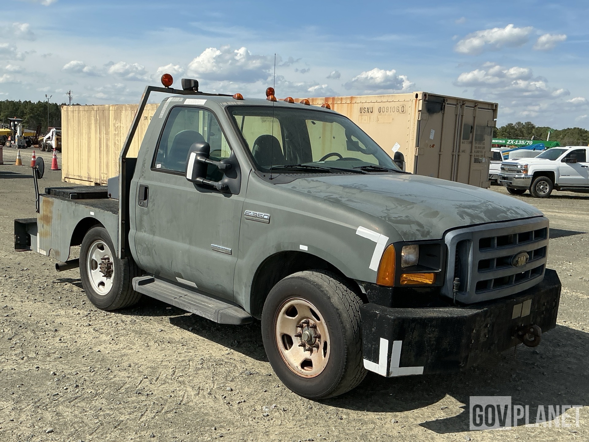Surplus 2006 Ford F-350 Super Duty Aircraft Pushback Tractor in