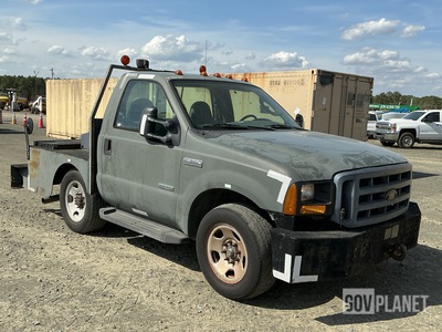 2006 Ford F-350 Super Duty Aircraft Pushback Tractor