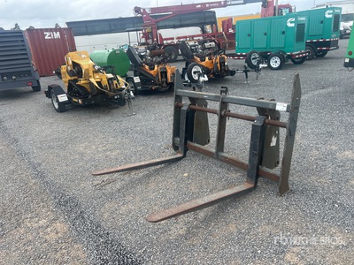 48 in Forche per terna - Fits Case 580N