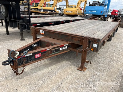 1997 Towmaster T-20 29 ft T/A Equipment Trailer