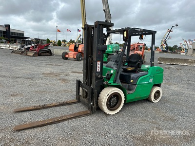 2016 Mitsubishi FD30N-D 5500 lb Pneumatic Tire Heftruck