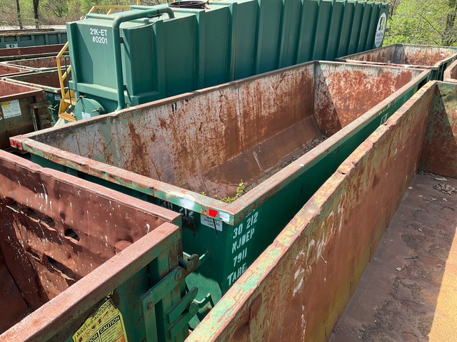 22 ft 30 cyd Roll-Off Container