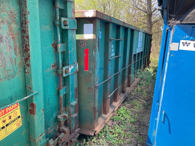 22 ft 30 cyd Roll-Off Container