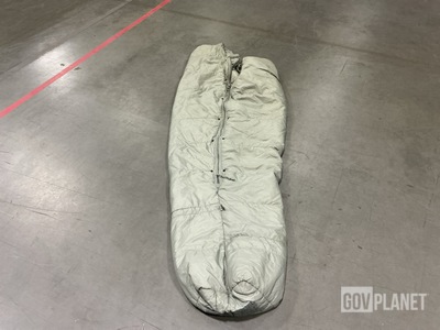 (16) Sleeping Bags