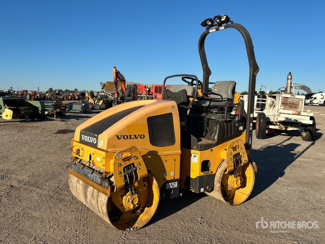 2017 Volvo DD25B Double Drum Roller