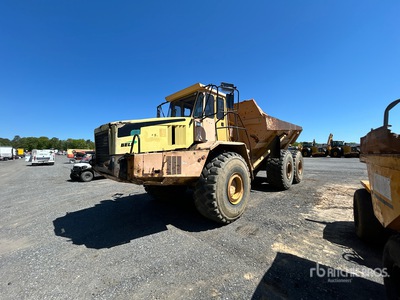 1999 Bell B40C Camion à benne articulé (Inoperable)