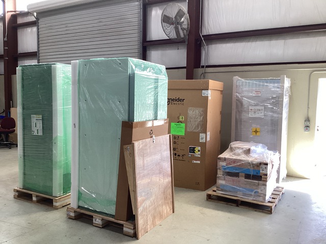 Schneider Electric Galaxy VL Uninterruptible Power Supply 400 Scalable to 500 kW (Unused)