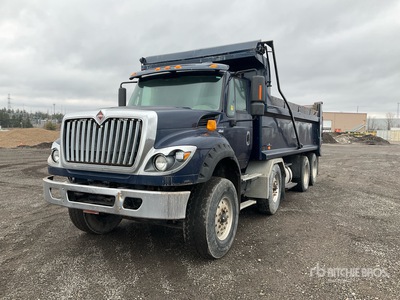 2013 International 7600 8x4 Twin-Steer T/A Camión dumper