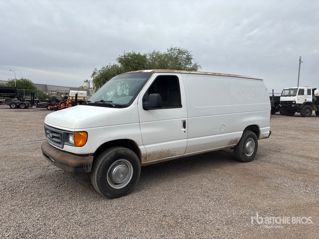 1FTNE24L24HA19728 Ford E-250 Photo 1