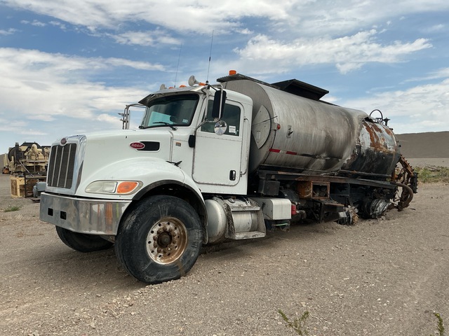 2017 Bearcat BC-502 on 2018 Peterbilt 348 6x4 Asphalt Distributor Truck (Inoperable) 2017 Bearcat BC-502 on 2018 Peterbilt 348 6x4 Asphalt Distributor Truck (Inoperable)