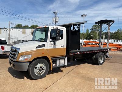 2014 Hino 338 4x2 Attenuator Truck