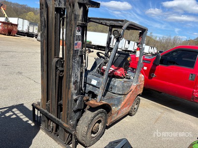 2012 Toyota 8FGU25 2500 lb Forklift (Inoperable)