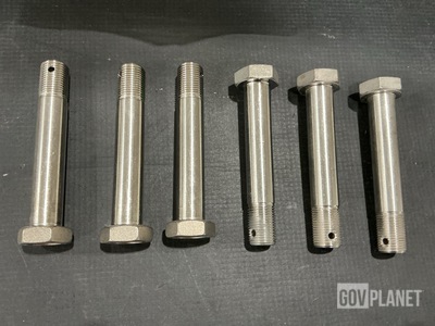 (25) Boeing BACB30LM10DU44 Close Tolerance Bolts