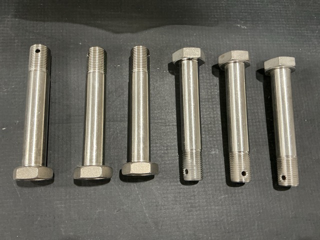 (25) Boeing BACB30LM10DU44 Close Tolerance Bolts