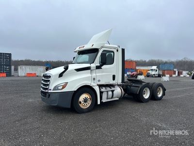 2018 Freightliner Cascadia 126 6x4 T/A Day Cab Truck Tractor