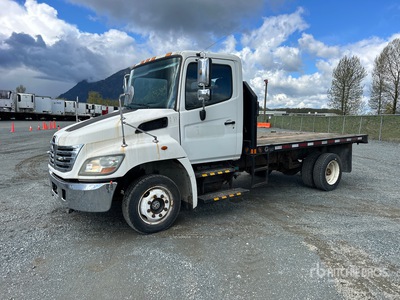 2009 Hino 258 4x2 Pritsche-Lkw