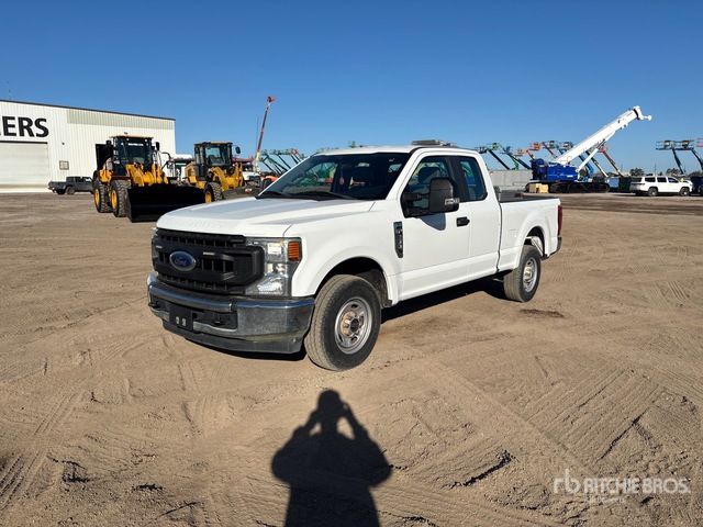 2020 Ford F-250 XL 4x2 Extended Cab Pickup