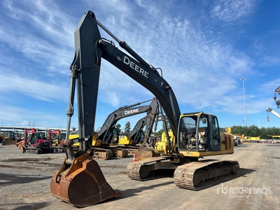 2007 John Deere 240D LC Tracked Excavator