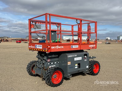 2018 Skyjack SJ6836RT Dual Fuel Scissor Lift