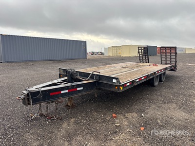 1999 25 Ft T/A Equipment Trailer