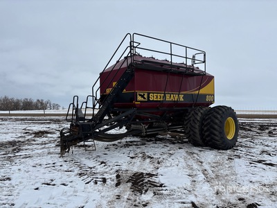Seed Hawk 800 Tow-Between Air Cart