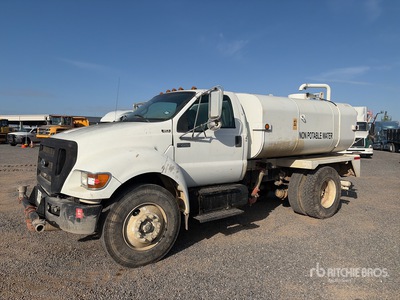 2008 Ford F-750 4x2 Autocarro per acqua